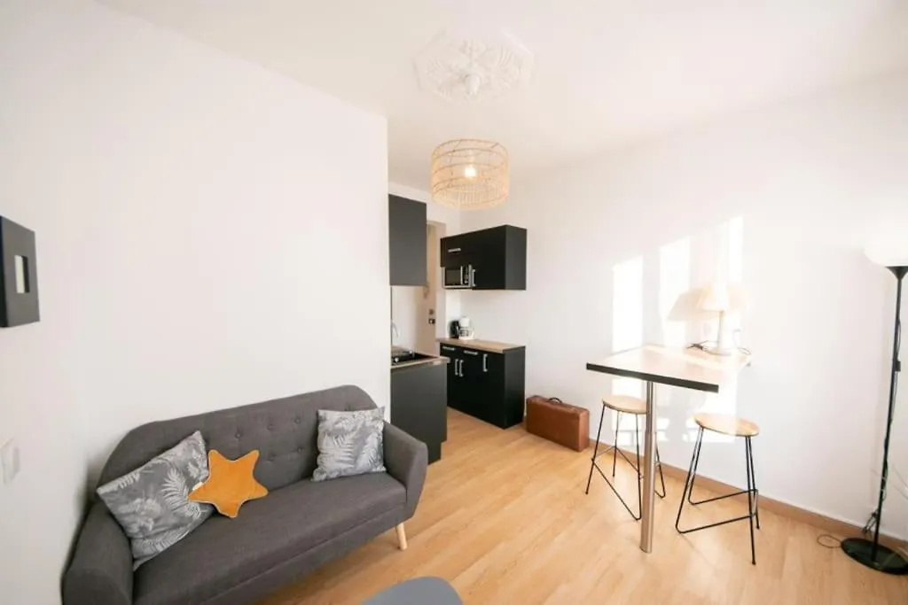 Superbe Appartement 2 Pieces Avec Vue Mer - Brest 0*,  France