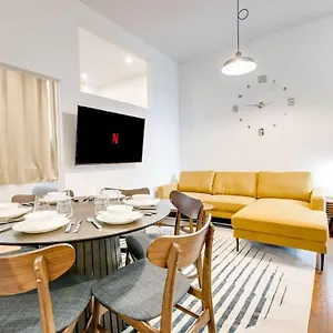 https://m11-stylish-modern-3br-downtown-mtl.hotels-in-montreal.org